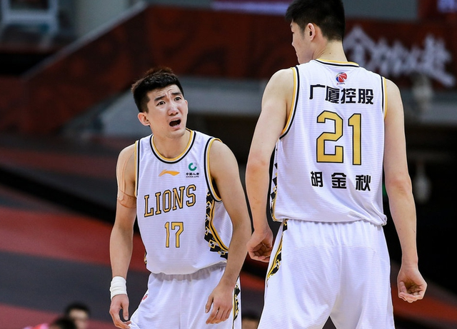  广州龙狮防守反击，爆冷击败浙江广厦队