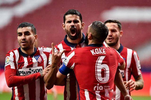  乌拉圭锋霸苏亚雷斯西甲梅开二度