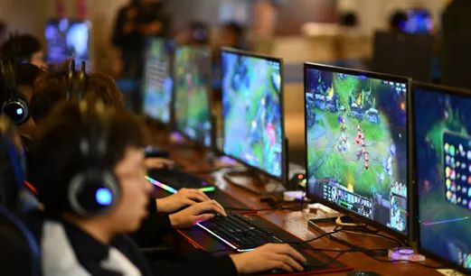  电竞模拟训练系统升级 AI陪练助力选手成长