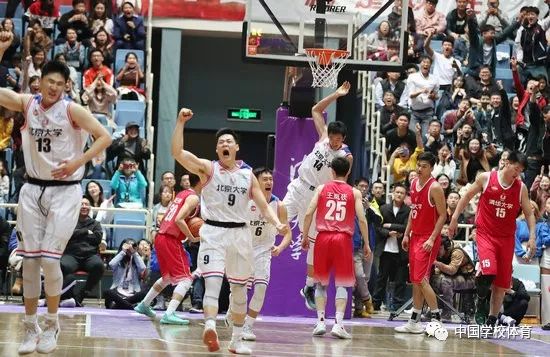  埃文斯草地驰骋，伊斯特本赛击败名将折桂