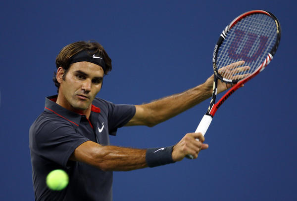  费德勒告别赛引泪目，球迷致敬传奇时刻