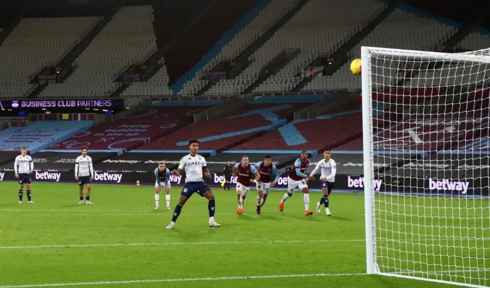  升班马展锋芒，主场力克传统豪强